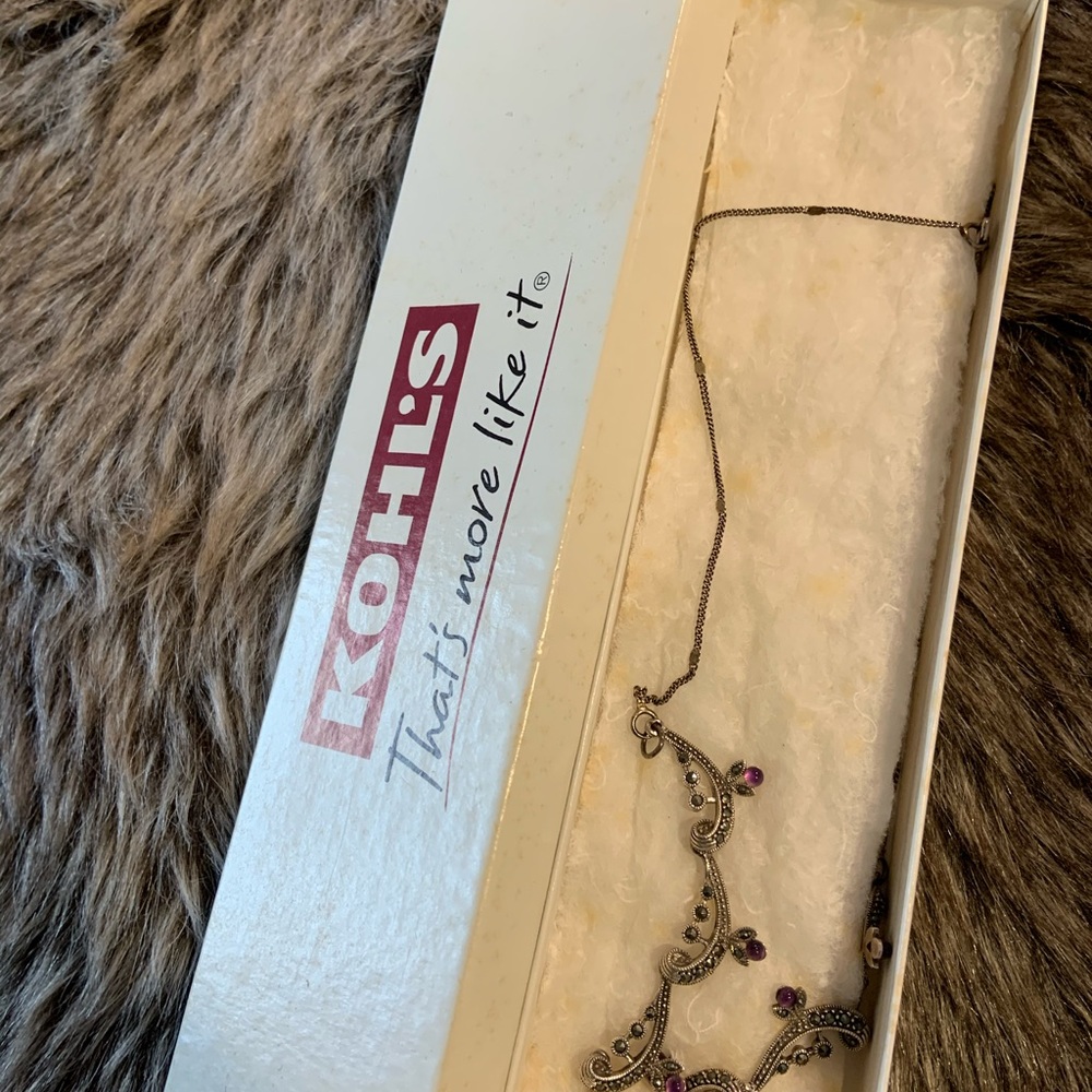 Neckalce - Picture 5 of 6
